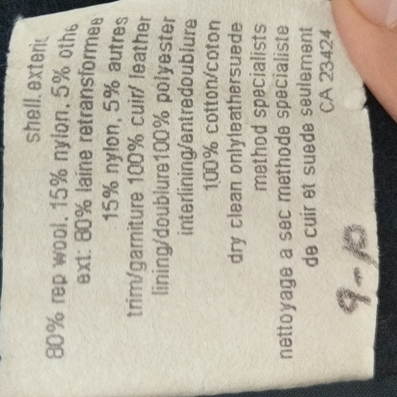 Vintage Fen-nelli Wool Coat — Made in Canada - Picture 7 of 7